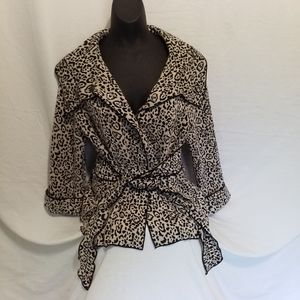 Vintage leopard print light weight jacket. Size Large.